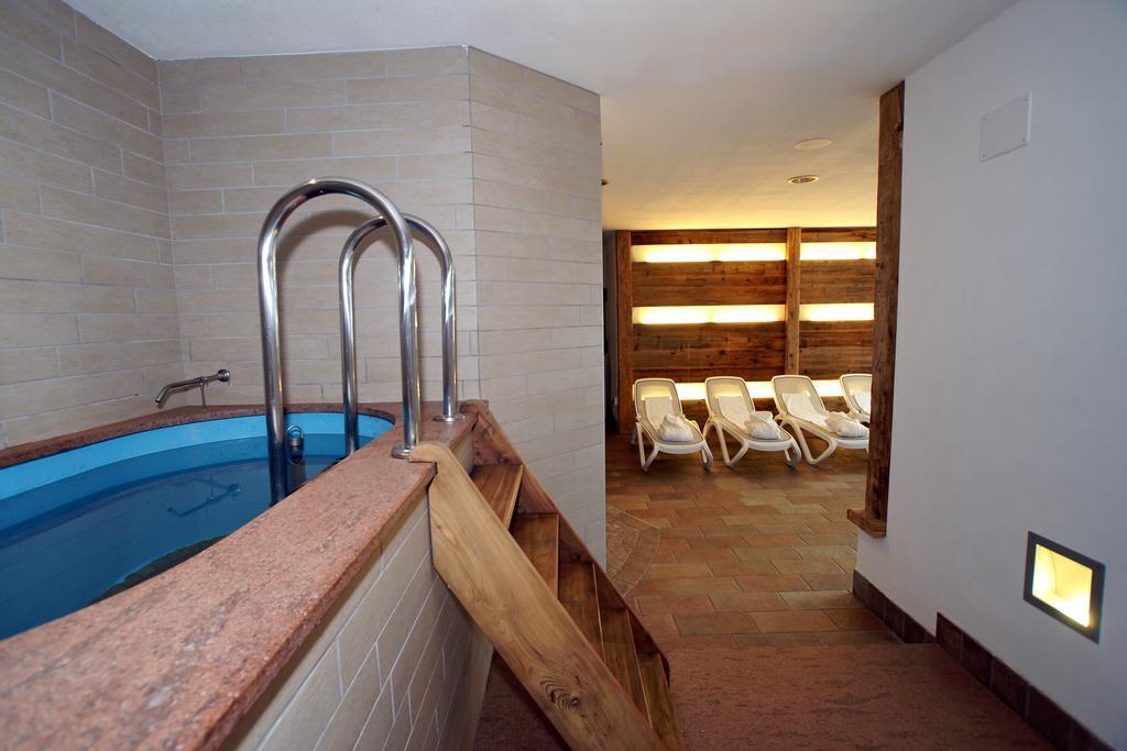 Sporting Aparthotel Сан-Мартино-ди-Кастроцца Экстерьер фото