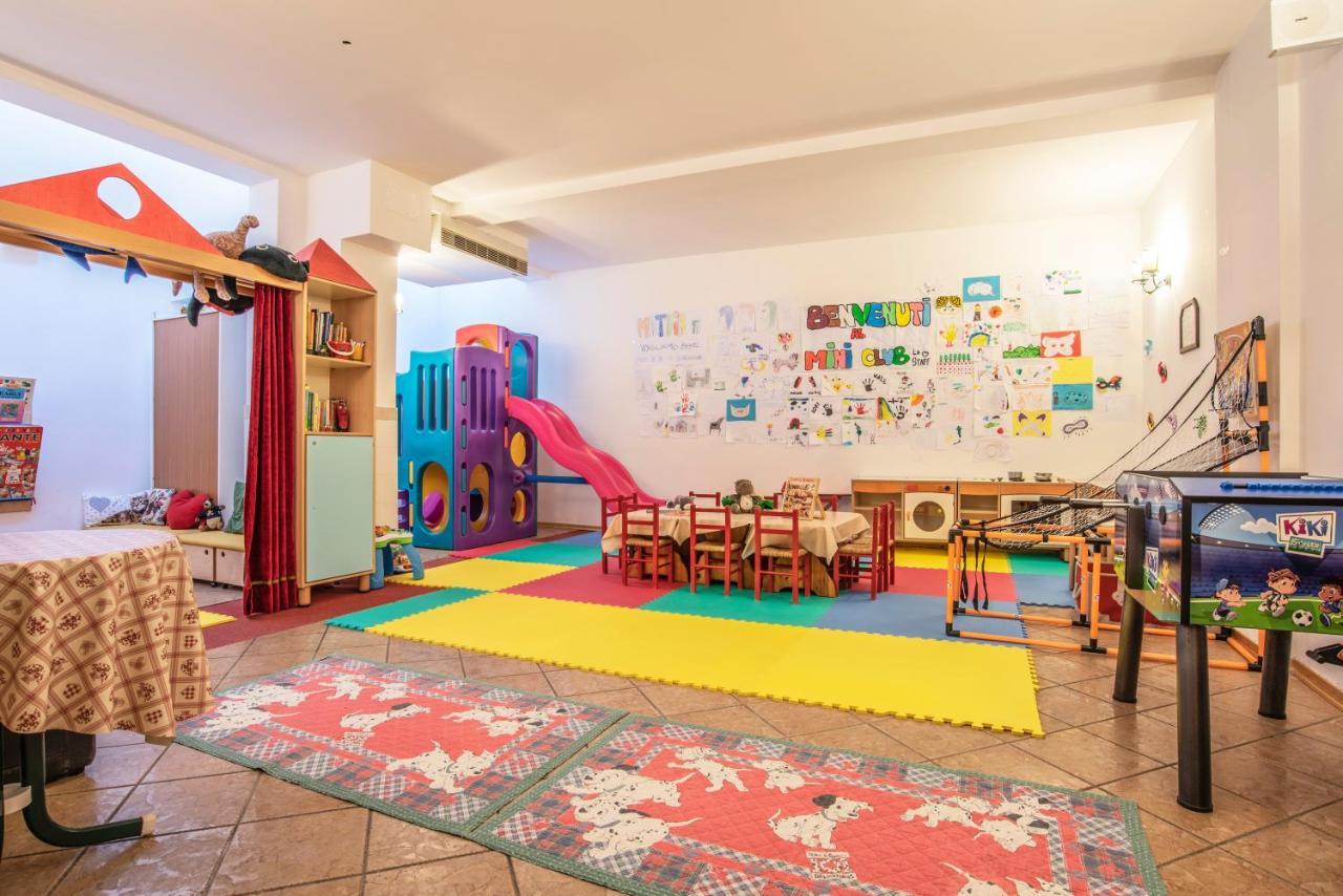 Sporting Aparthotel Сан-Мартино-ди-Кастроцца Экстерьер фото